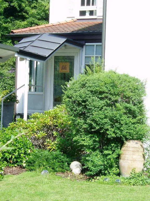 *** Guest house Villa Am Schlosspark Munich Germany