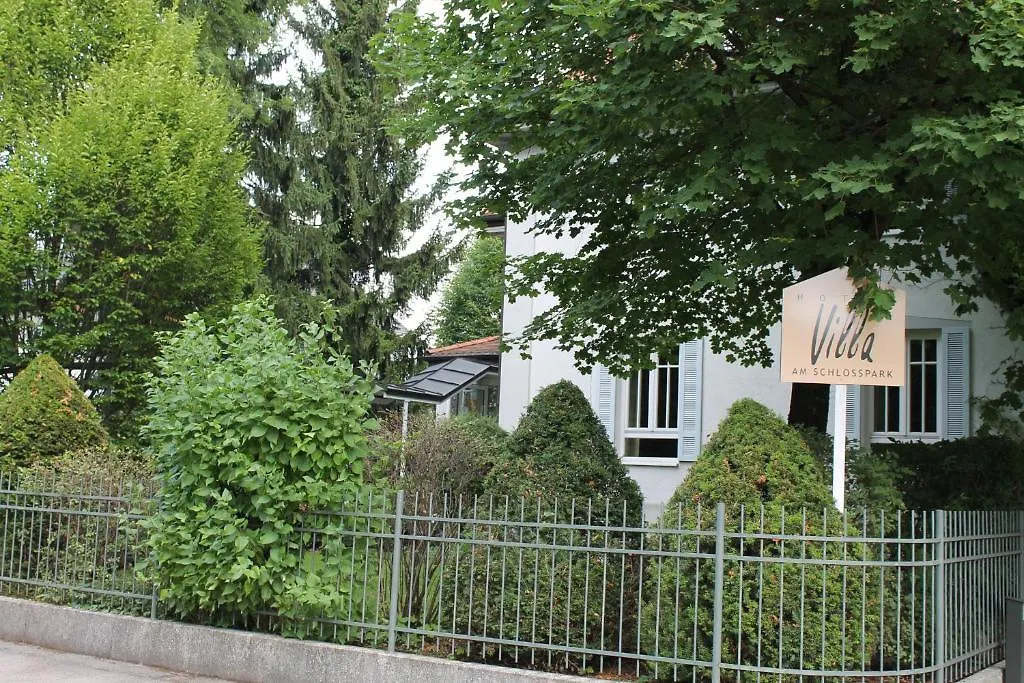 Villa Am Schlosspark Munich