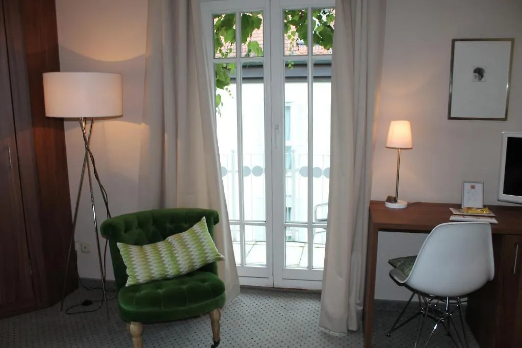 Guest house Villa Am Schlosspark Munich