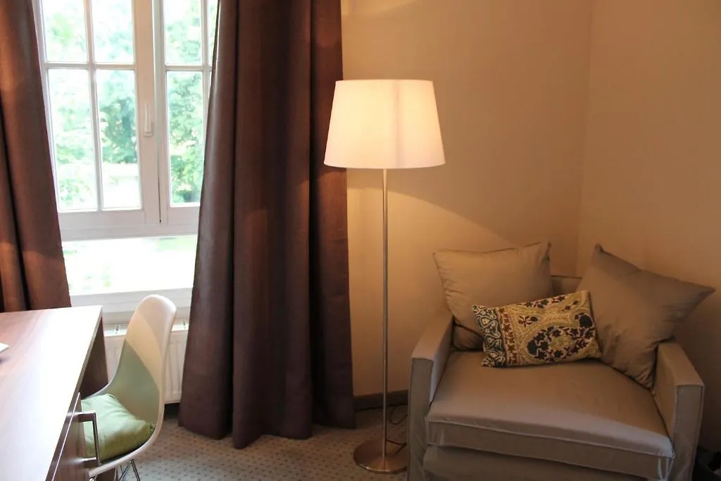 Villa Am Schlosspark Munich Guest house