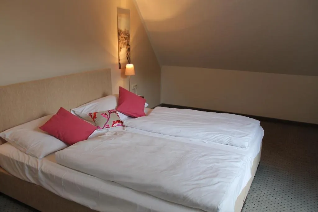 Villa Am Schlosspark Munich Guest house