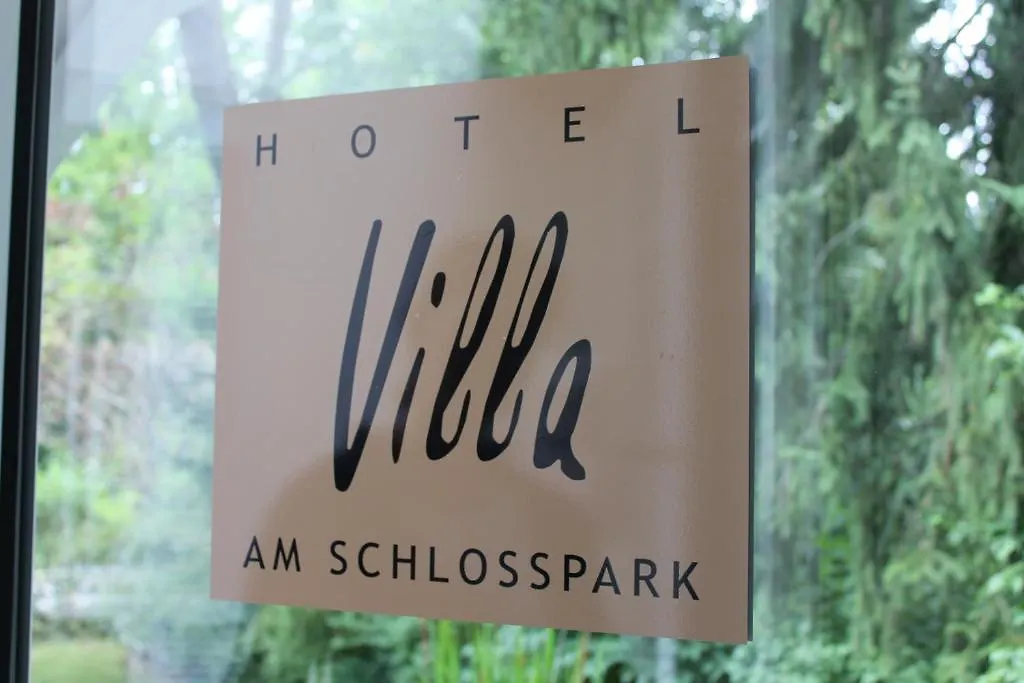 Villa Am Schlosspark Munich Guest house